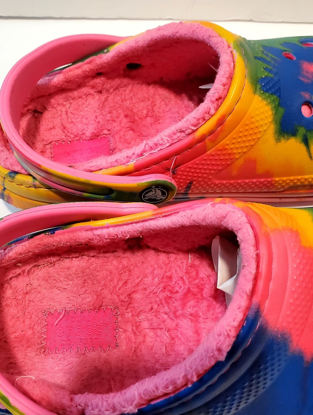 CROCS Tie-Dye Plush-Lined Slip-On Clogs - Pink, Blue, Yellow, Green Size 9 - Picture 4 of 6
